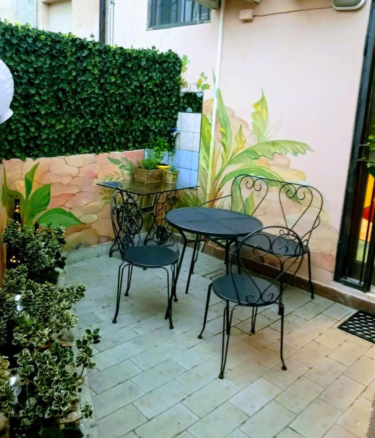 2Bcentral Desenzano del Garda Exterior photo